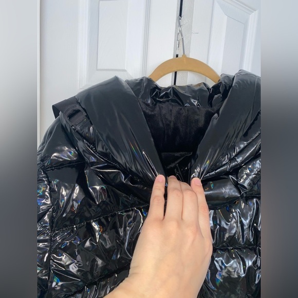 $320 DKNY Women's Water Resistant Patent Leather Glossy Puffer Jacket Black L - Picture 9 of 11